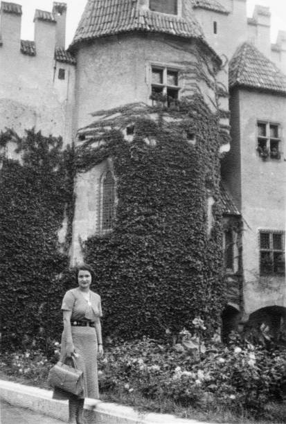 istock Elegant dressed lady having fun visiting Merano in the 1936.Italy. 1149817971