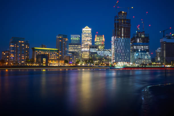 istock Long exposure, Canary Wharf in London at night 1149827108