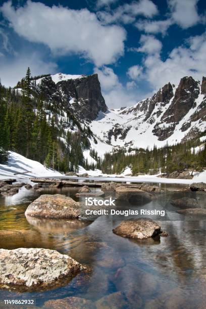 Dream Lake Parco Nazionale Delle Montagne Rocciose - Fotografie stock e altre immagini di Colorado