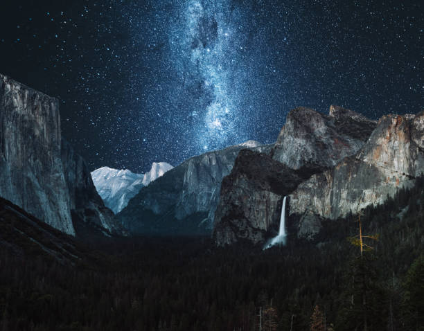 paesaggio del parco nazionale yosemite - yosemite national park waterfall half dome california foto e immagini stock