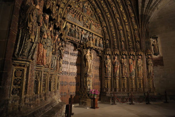 iglesia de santa maría de los reyes - álava fotografías e imágenes de stock