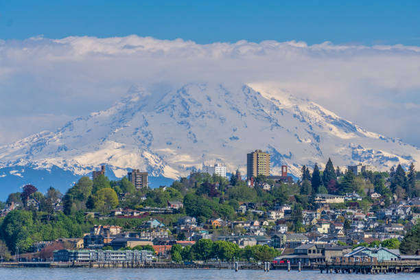 istock Tacoma Homes And Rainier 1150102027