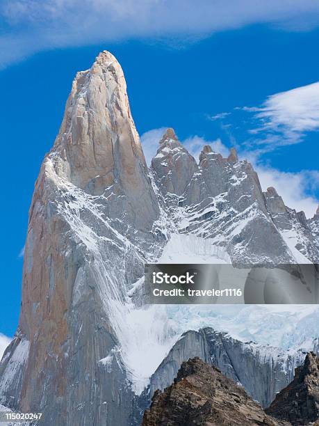 Monte Fitz Roy - Fotografie stock e altre immagini di Ambientazione esterna - Ambientazione esterna, America del Sud, Area selvatica