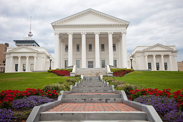 istock Richmond Virginia State Capitol Building 115020489