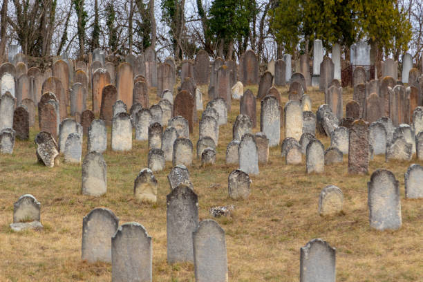 istock Jewish Headstones 1150214282