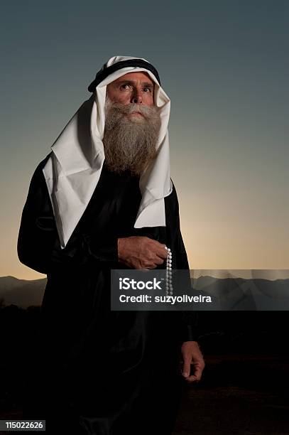 Photo libre de droit de Arabe Homme Porter Chapelet banque d'images et plus d'images libres de droit de Hommes - Hommes, Judaïsme, Troisième âge