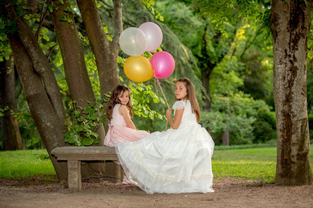 Vestidos De Comunion Sencillos - Banco de fotos e imágenes de stock - iStock Vestidos De Comunion Sencillos - Banco de fotos e imágenes de stock - iStock