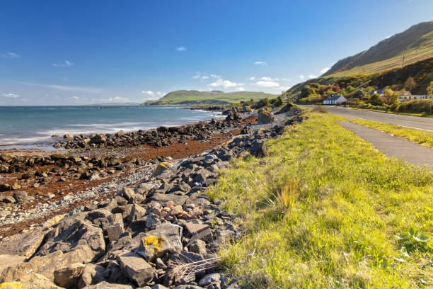 береговая линия шотландии исткоаст в дамфрис и галлоуэй совета района - dumfries стоковые фото и изображения