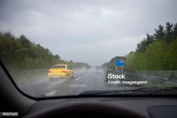 Slippery Road Geschäftsbedingungen Stockfoto und mehr Bilder von Auto - Auto, Langsam, Regen