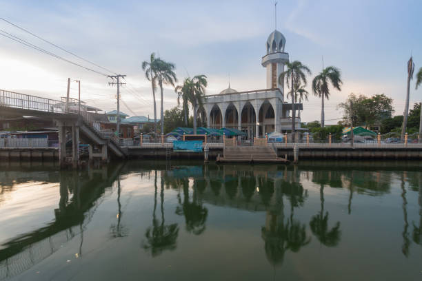 istock An Ia Ti Som Mosque in Bangkok , Thailand 1150283013