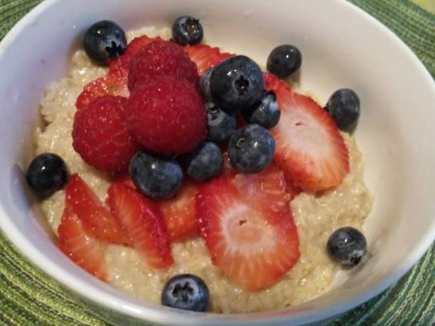 Oatmeal breakfast - Mixed berries oatmeal - healthy breakfast - no cholesterol