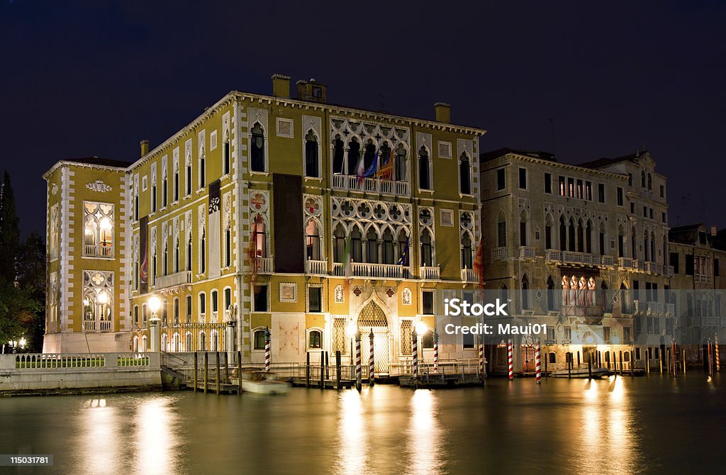 Palazzo Franchetti Cavallo à noite - Foto de stock de Arquitetura royalty-free