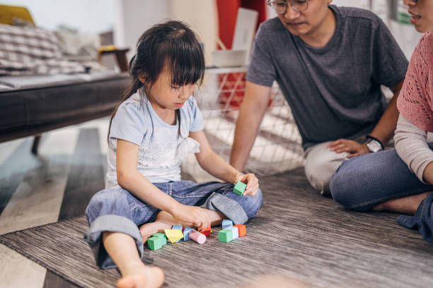 istock Family playing with blocks 1150318645