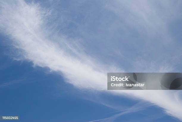 Cirriform Облака — стоковые фотографии и другие картинки Без людей - Без людей, Ветер, Горизонтальный
