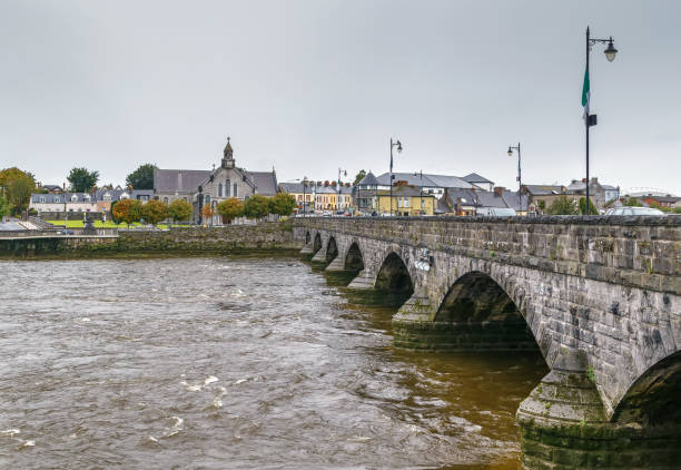istock Thomond bridge, Limerick, Ireland 1150324581