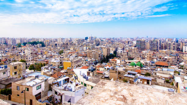 paisaje urbano de trípoli - tripoli fotografías e imágenes de stock