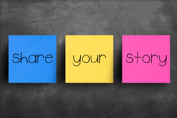 sticky note on blackboard, share your story - storytelling imagens e fotografias de stock