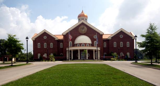 istock Owen County Judicial Center 1150341723