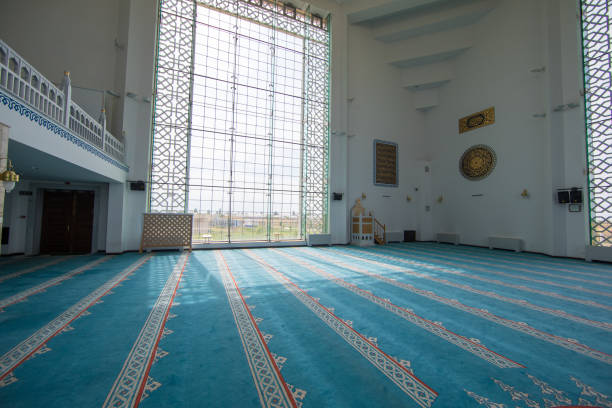 istock hall inside the mosque, a place for prayer 1150348142