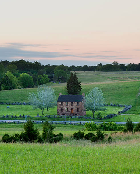 antiga casa manassas campo de batalha de pedra - manassas war famous place park imagens e fotografias de stock