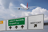 verkehrsschild-das-die-richtung-des-flughafens-john-f-kennedy-und-ein-flugzeug-anzeigt-das.jpg?b=1&s=170x170&k=20&c=LV6r9l3iW9efbz_Xv1jEP1ihWhjWSebKbR919Im4cAE=
