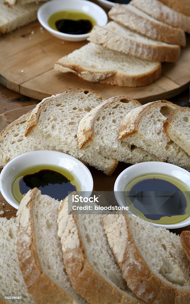 L'huile d'Olive et de vinaigre balsamique - Photo de Blanc libre de droits
