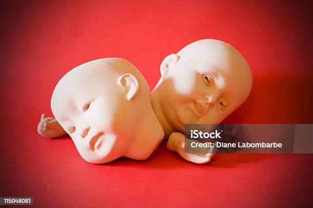 Stary Porcelain Lalka Głowy - zdjęcia stockowe i więcej obrazów Antyczny - Antyczny, Bisque Doll, Czerwony