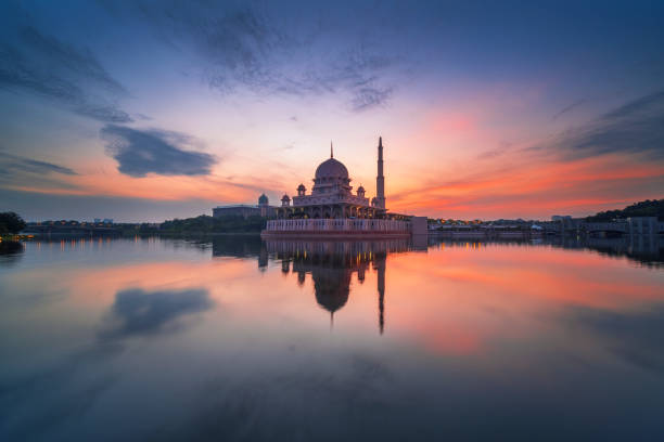 istock Putrajaya mosque sunrise 1150496777