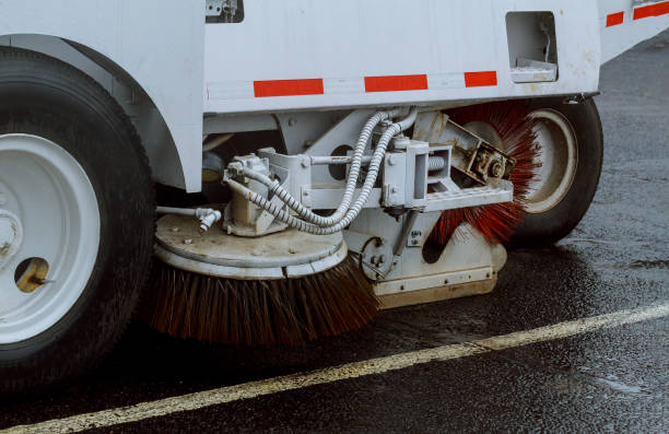 A street sweeper machine cleaning in the road cleaning asphalt Car street sweeper machine cleaning in the road cleaning asphalt street sweeper stock pictures, royalty-free photos & images