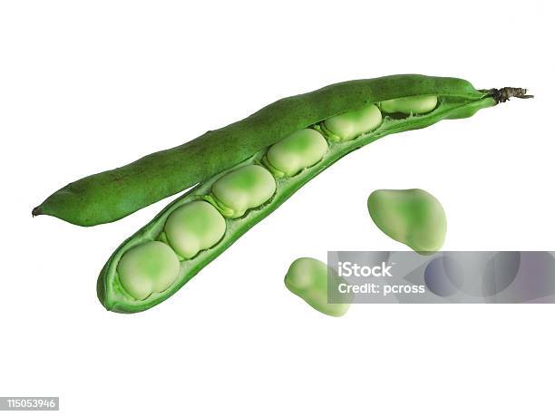 Broadbeans En Ampollas Foto de stock y más banco de imágenes de Agricultura - Agricultura, Alimento, Ancho