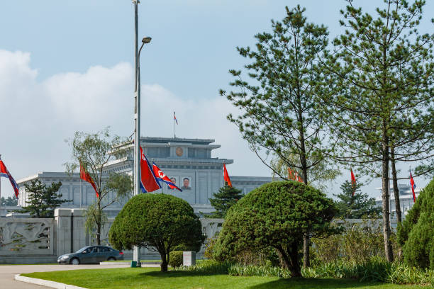 kumsusan palace of the sun in pyongyang - democratic peoples republic of north korea imagens e fotografias de stock