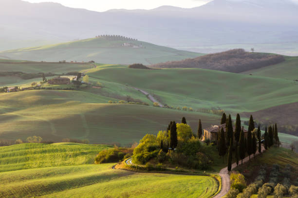 istock sunrise in Tuscany 1150576039