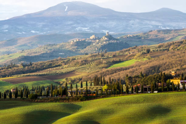 istock sunrise in Tuscany 1150576073