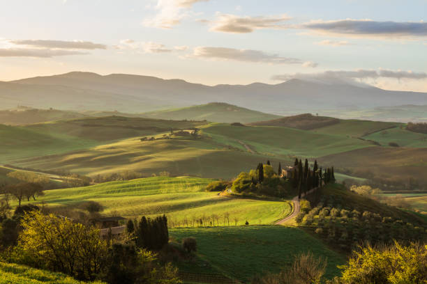 istock sunrise in Tuscany 1150576082