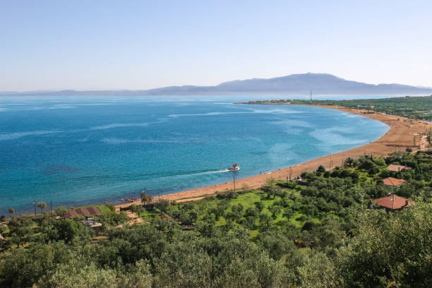 mar egeo in una giornata ventosa - ayvacık foto e immagini stock