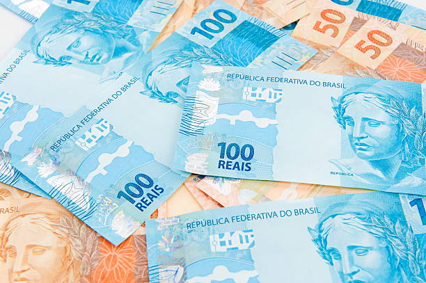 istock New Brazilian Money 115061880