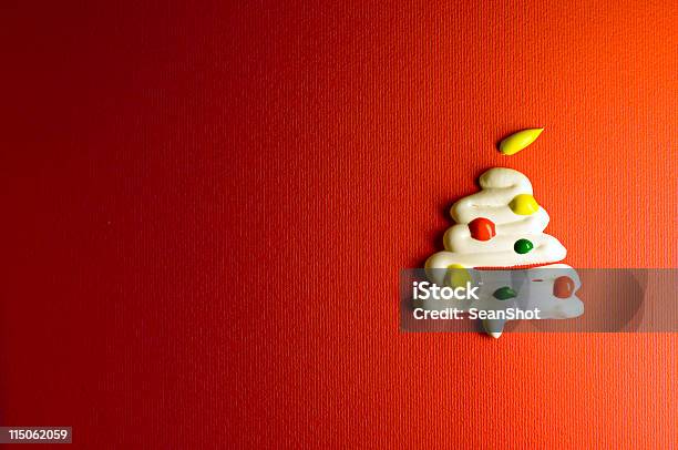 Krem Christmas Tree - zdjęcia stockowe i więcej obrazów Bez ludzi - Bez ludzi, Beżowy, Bombka