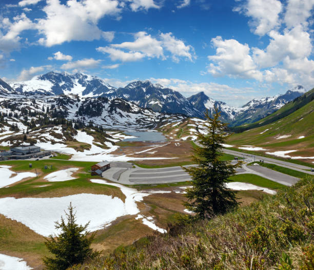 vista alpina, vorarlberg, austria - kalbelesee foto e immagini stock