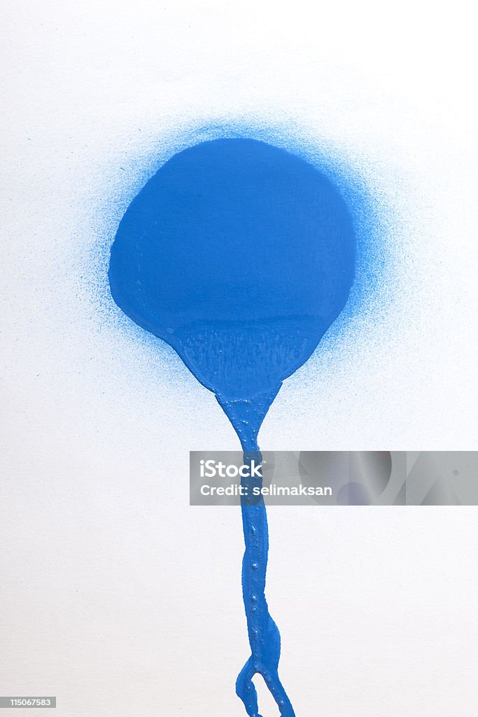 Tinta spray azul sobre fundo branco - Foto de stock de Aerografia royalty-free