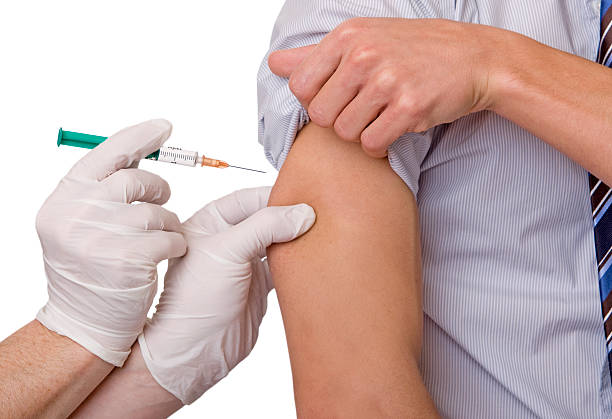 vacuna antigripal de protección - injecting vaccination flu virus impfung fotografías e imágenes de stock