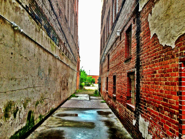 istock Wet alley 1150694945