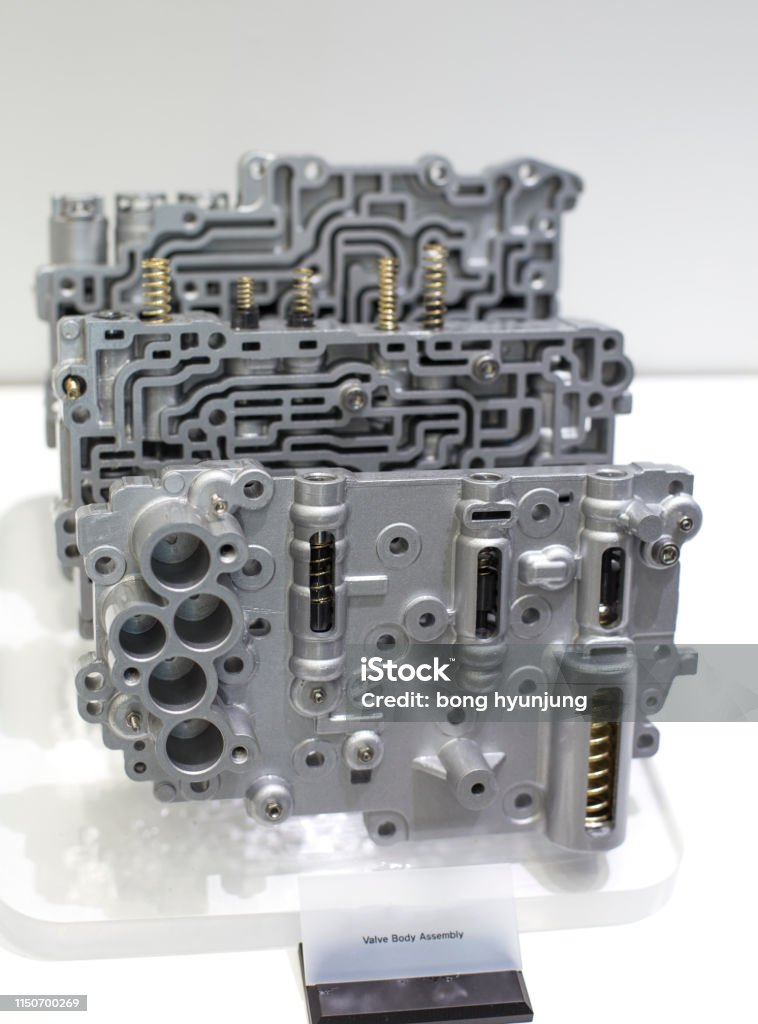 De Válvula De Caja De Cambios De Transmisión Automática Usada de stock y más de imágenes de Aluminio - iStock