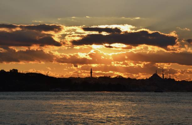 istock Istanbul Sunset with Mosque and Maiden tower 1150714883