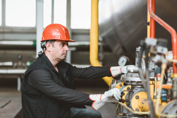 istock Male Technician at the Heat Station 1150727744