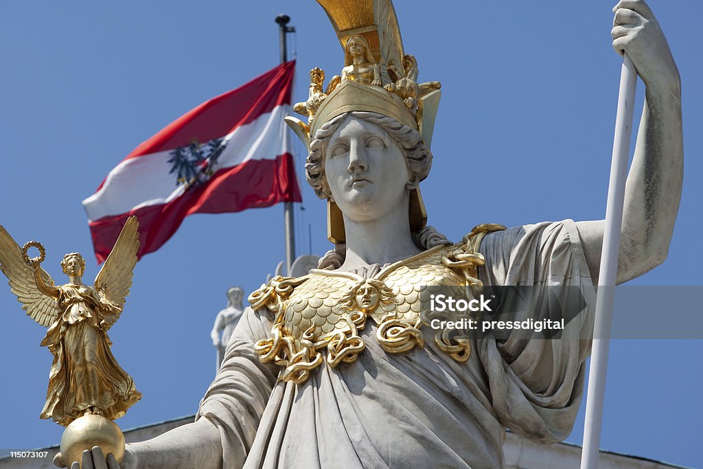 Pallas Athene przed austriackiego Parlamentu - Zbiór zdjęć royalty-free (Wiedeń - Austria)