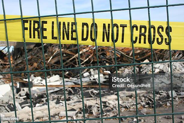 Foto de Destruição e mais fotos de stock de Acidente - Acidente, Acidentes e desastres, Cerca