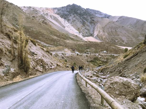 istock Landscape of mountains and rivers in Chile 1150776151