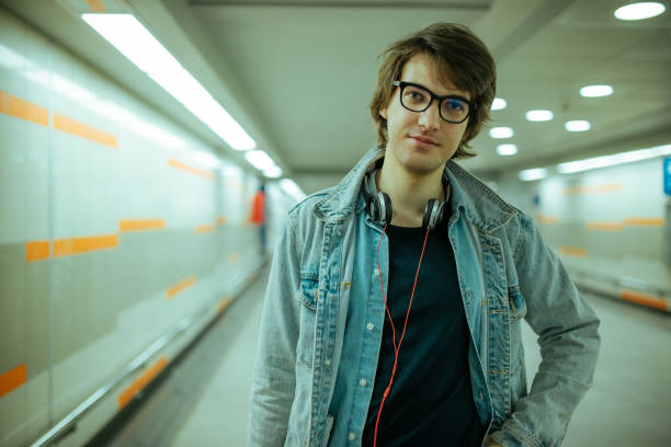 istock Traveler leaving city 1150789889