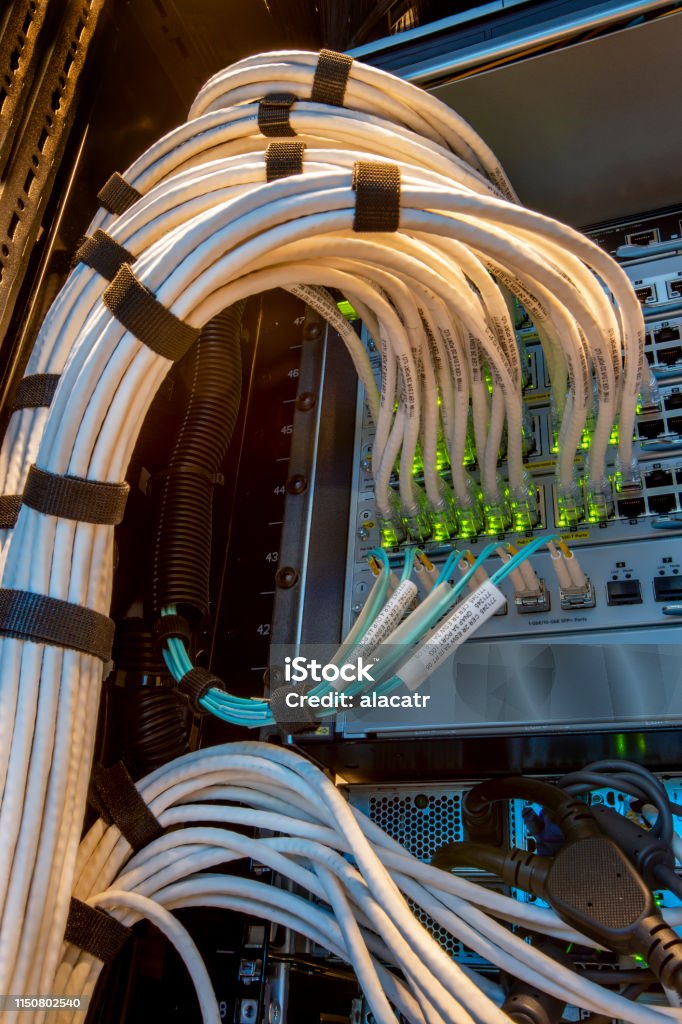Server Cables Stock Photo - Download Image Now - Cable, Cloud Computing ...