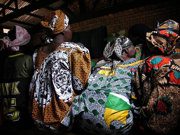 istock africa . women sitting 115082173